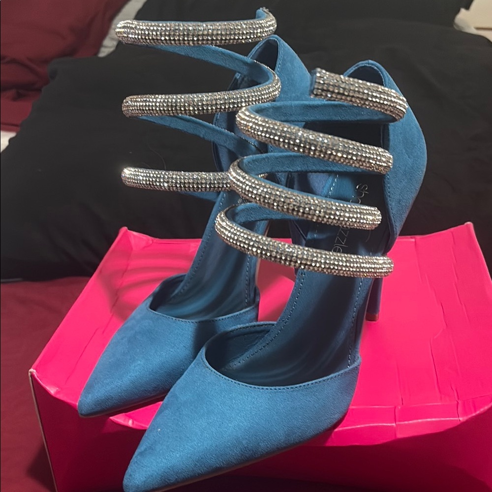 Shoe Dazzle Blue and Silver Heels Elegant Design